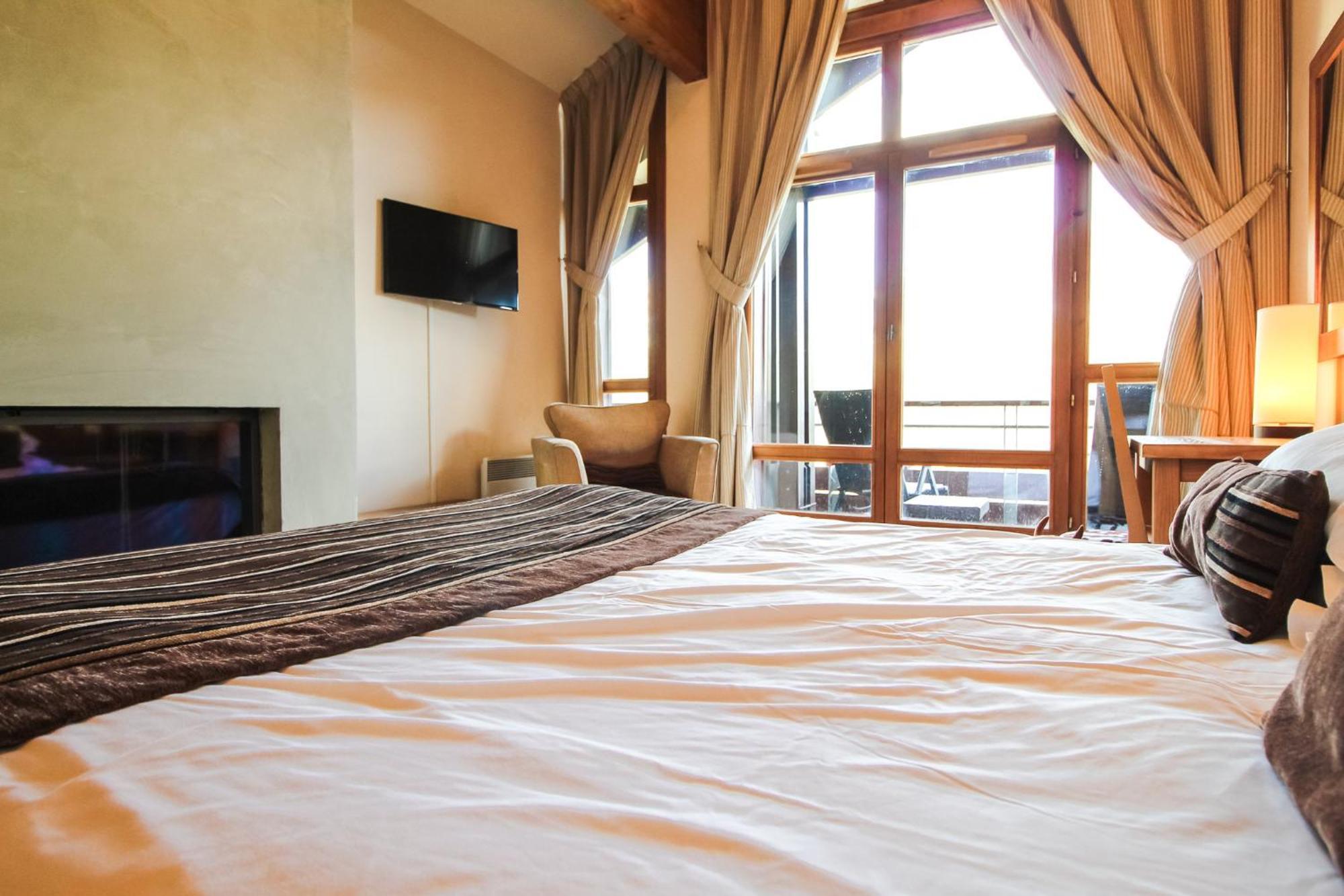Exceptional 3 Bed Penthouse With Fireplace And Stunning Views Флен Экстерьер фото