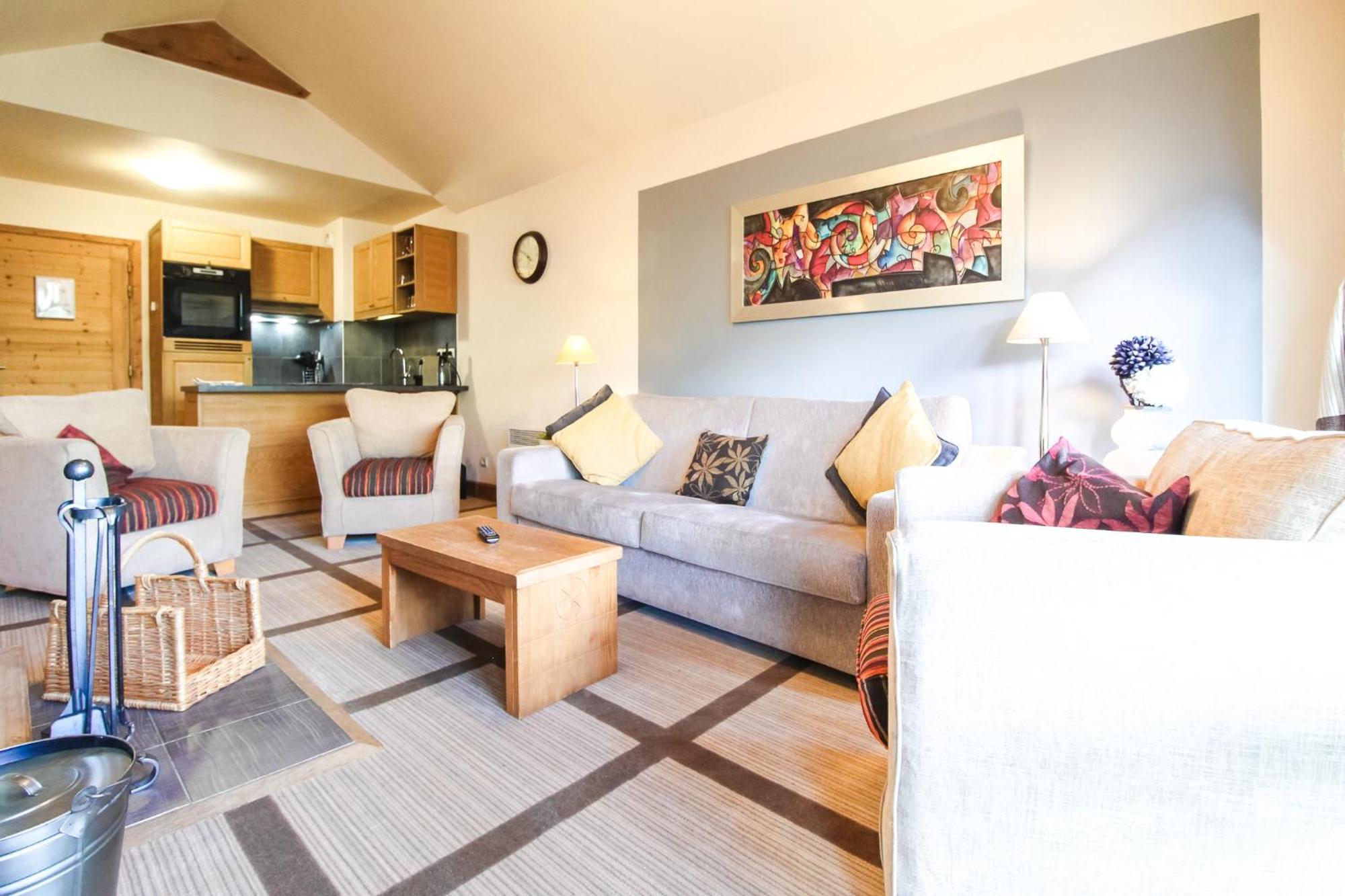 Exceptional 3 Bed Penthouse With Fireplace And Stunning Views Флен Экстерьер фото